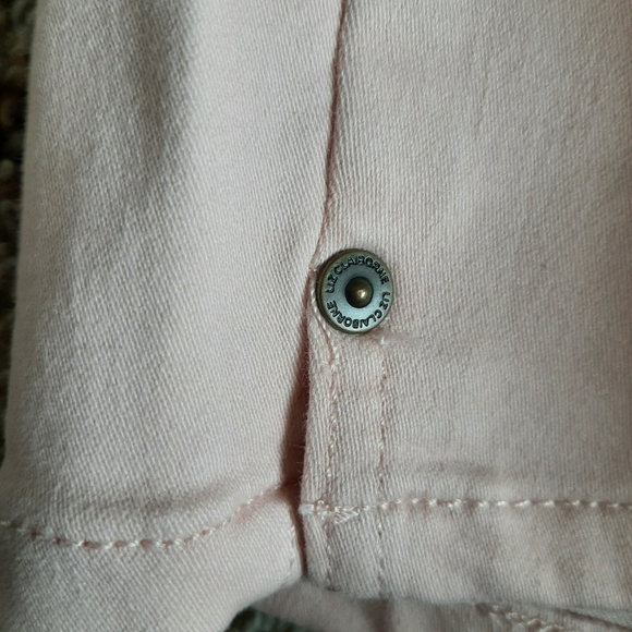 NWT 🍑 LIZ CLAIBORNE Light Peach Mid-Rise Shorts for Women - Size: 8 - Picture 8 of 14